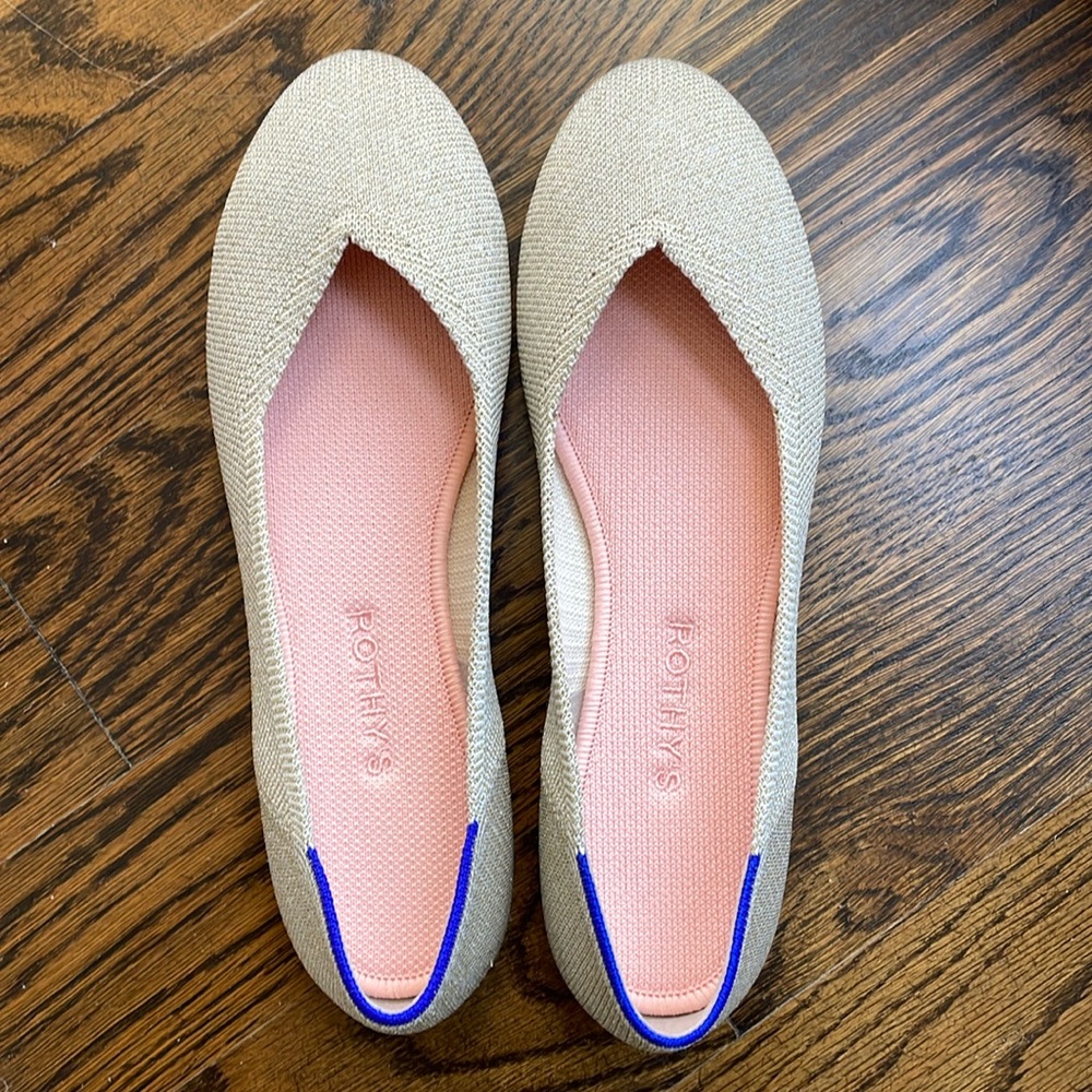 Rothy’s The Flat in light gold metalic, never worn!